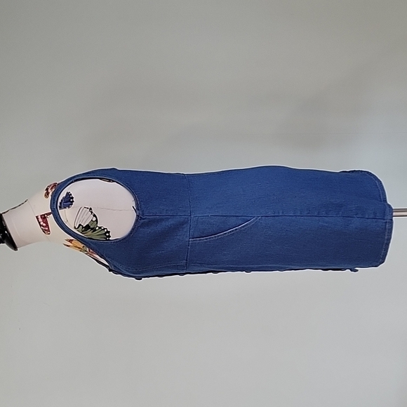 Very J denim jumper with pockets.  100% cotton. Size is Small - Picture 3 of 8